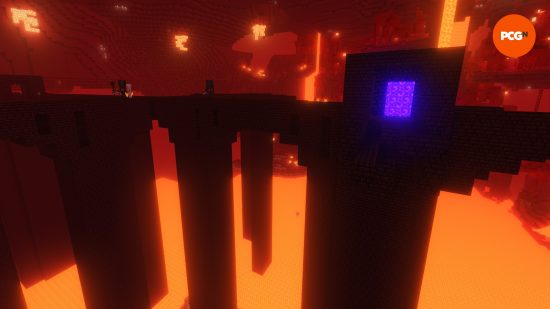 Um portal do Nether aparece dentro de uma Fortaleza do Nether em uma das melhores seeds do Minecraft.